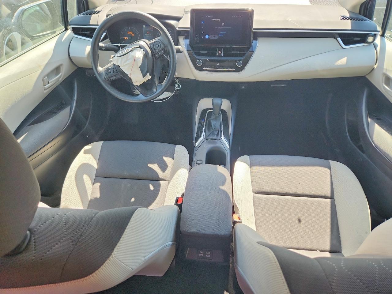 2025 TOYOTA COROLLA LE photo 16