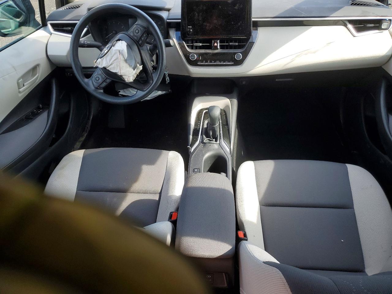 2025 TOYOTA COROLLA LE photo 15