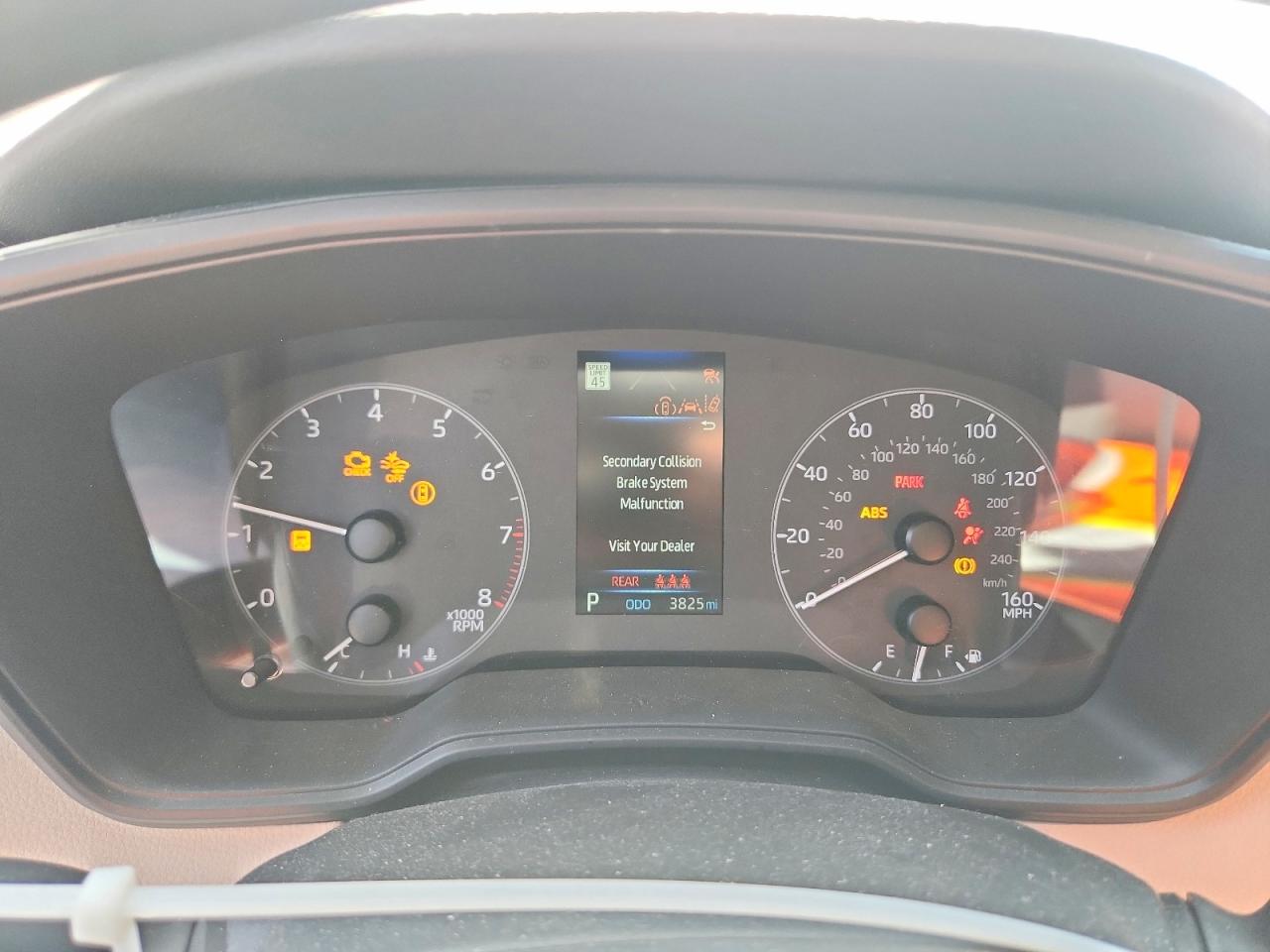 2025 TOYOTA COROLLA LE photo 18