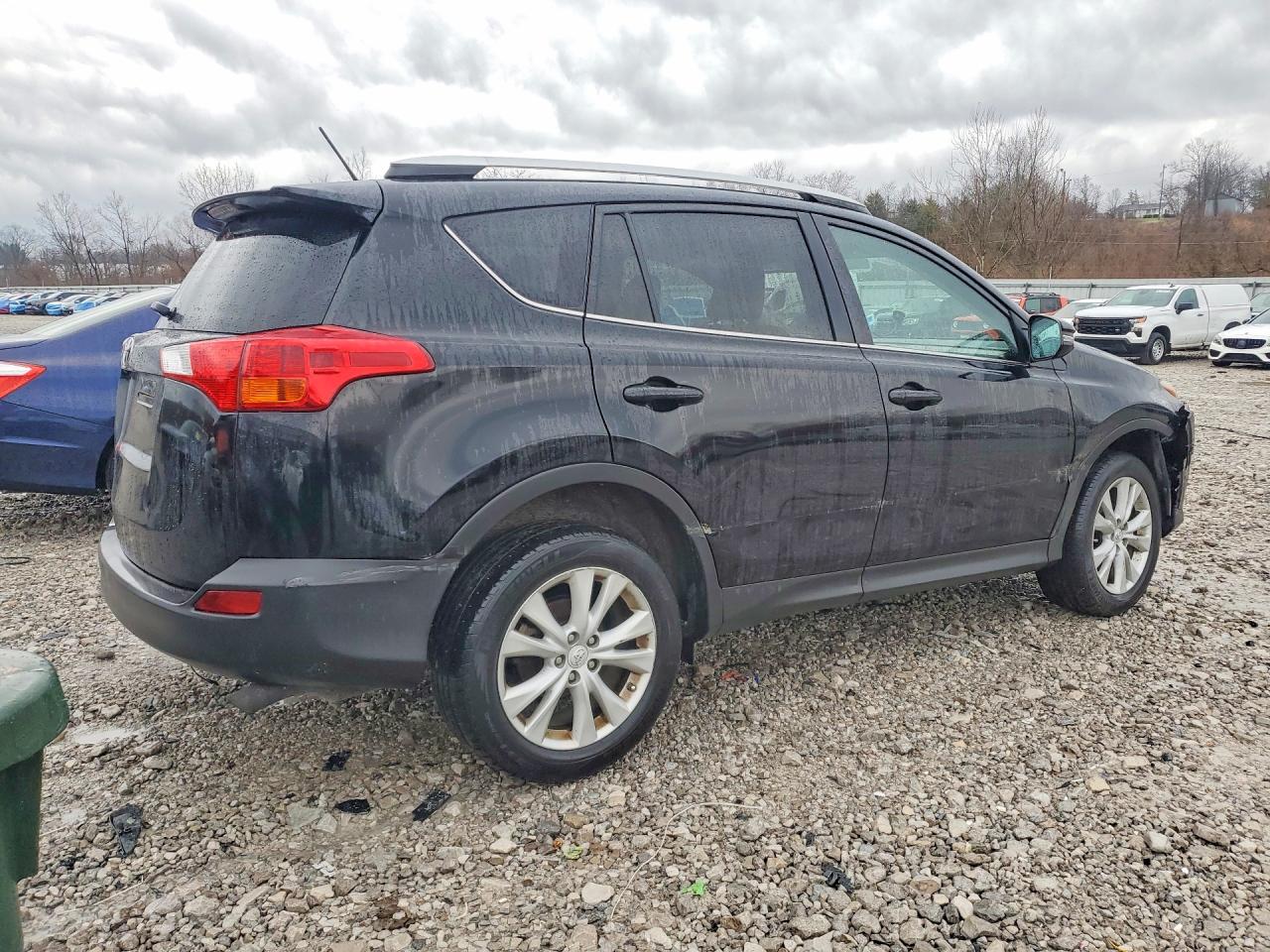 2015 TOYOTA RAV4 LIMITED photo 7