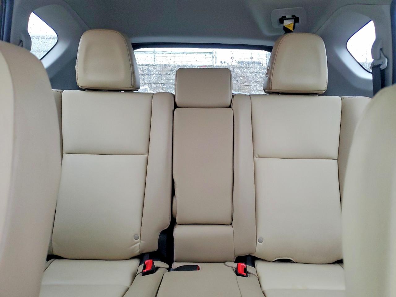 2015 TOYOTA RAV4 LIMITED photo 28