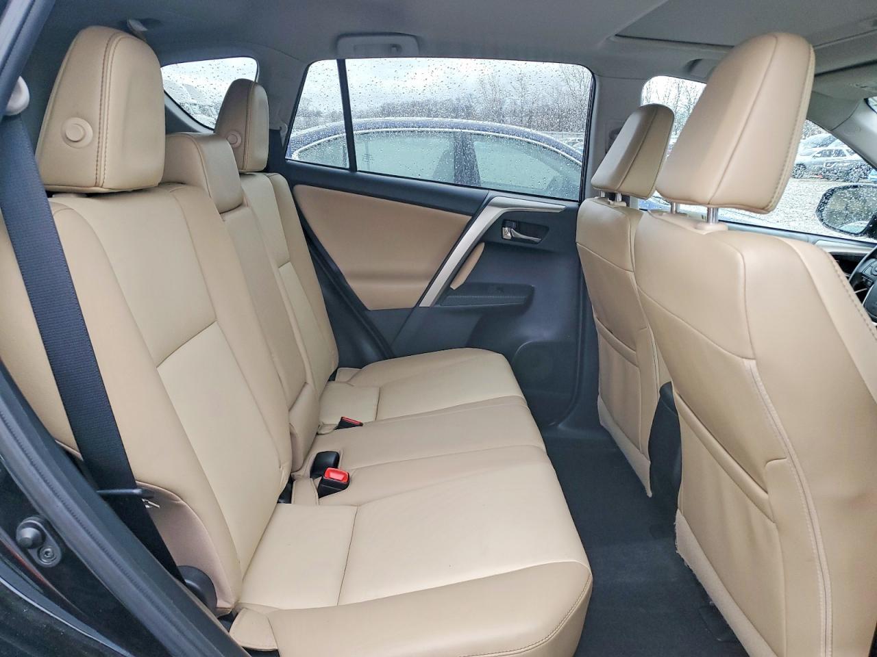 2015 TOYOTA RAV4 LIMITED photo 31