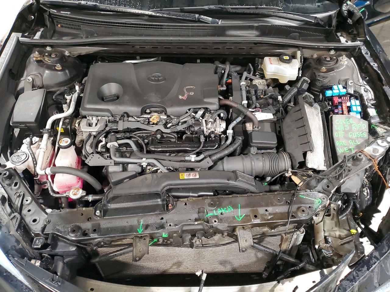 2022 TOYOTA CAMRY XLE photo 21