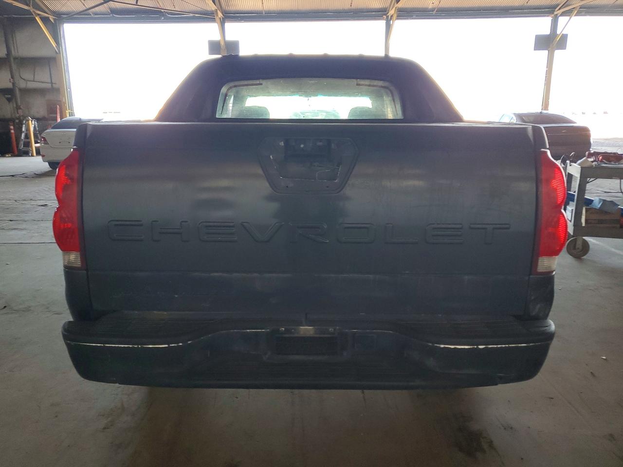 2005 CHEVROLET AVALANCHE C1500 photo 6