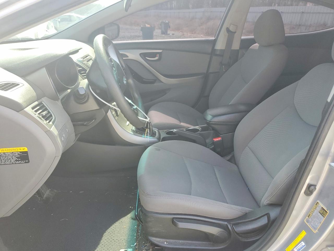 2015 HYUNDAI ELANTRA SE photo 13