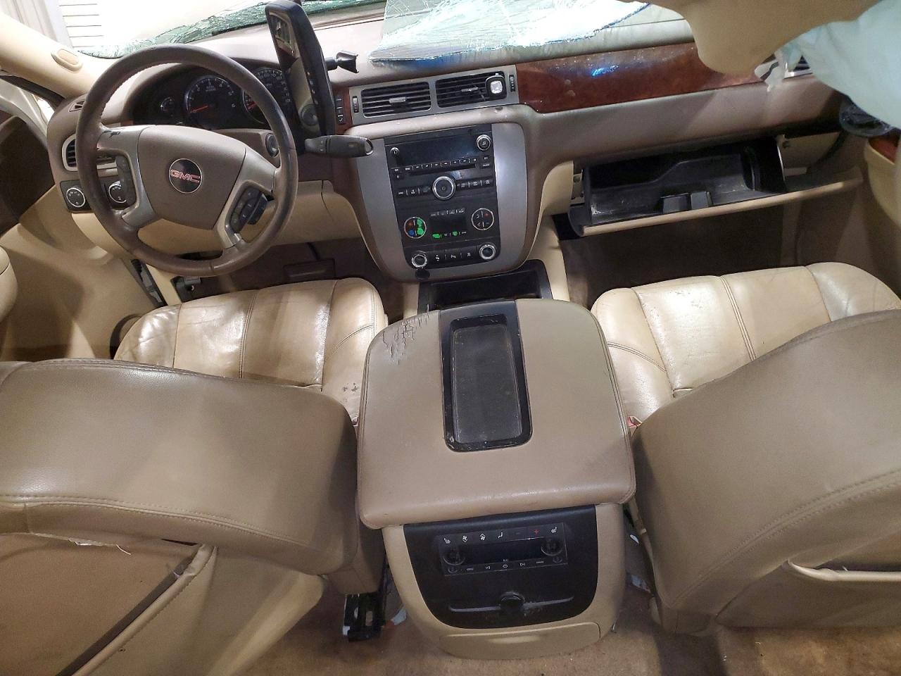 2011 GMC YUKON XL K1500 SLT photo 8
