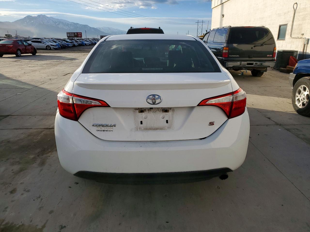 2014 TOYOTA COROLLA S PLUS photo 6