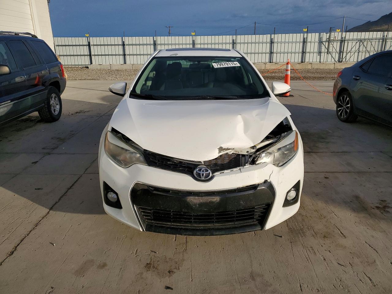 2014 TOYOTA COROLLA S PLUS photo 5