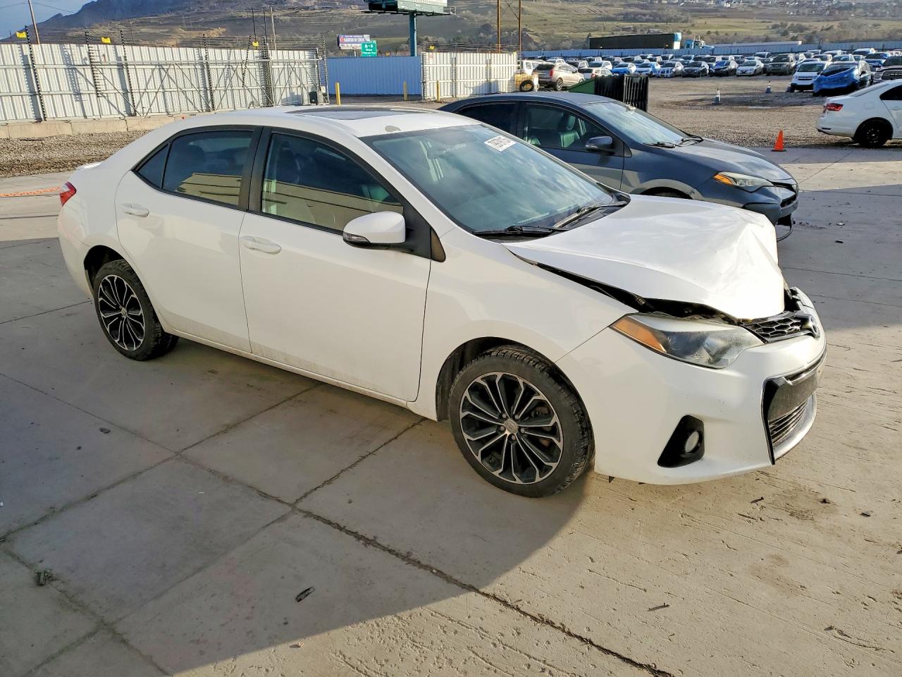 2014 TOYOTA COROLLA S PLUS photo 4
