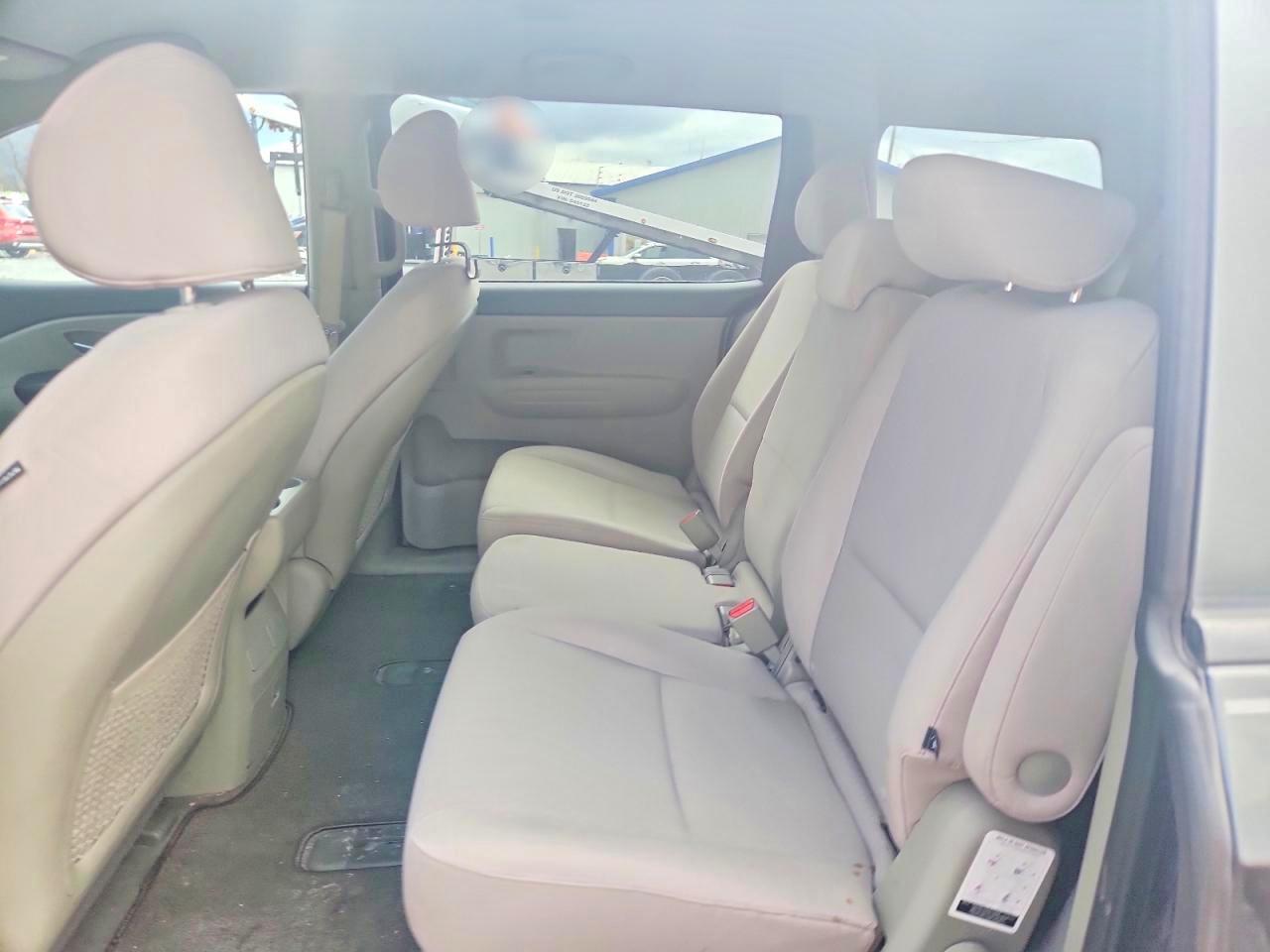 2016 KIA SEDONA LX photo 21