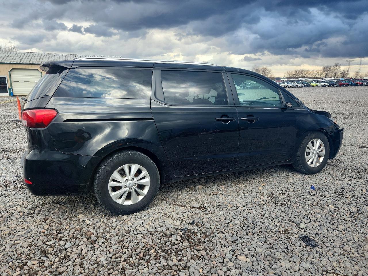 2016 KIA SEDONA LX photo 5