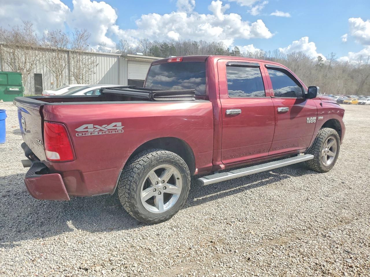 2017 RAM 1500 ST photo 7