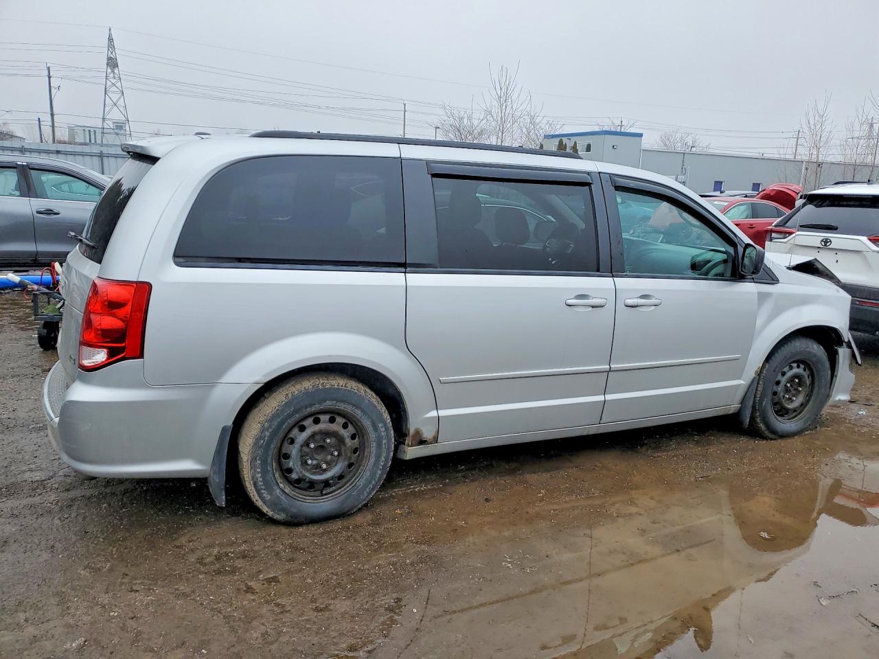 2012 DODGE GRAND CARAVAN SE photo 3