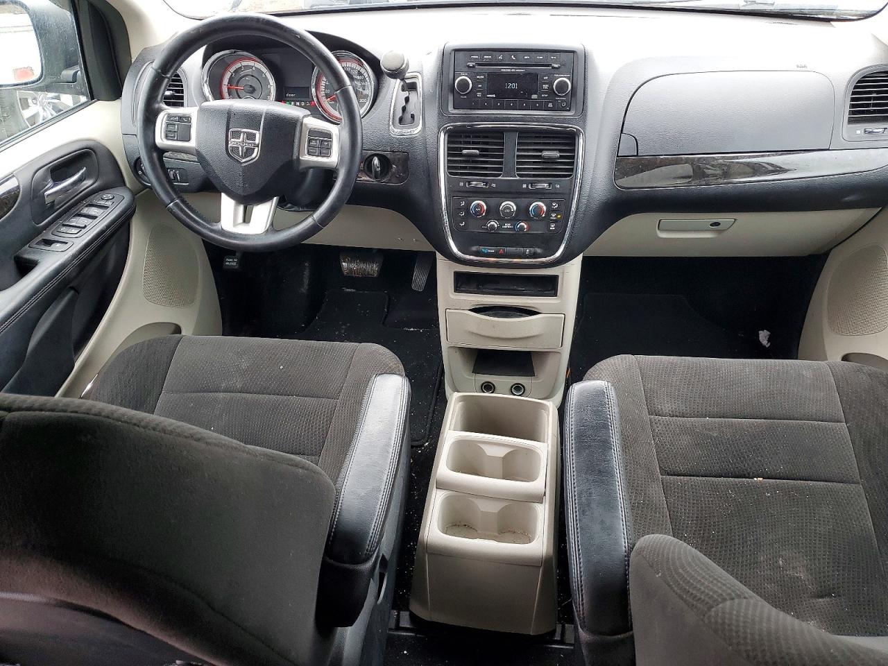 2012 DODGE GRAND CARAVAN SE photo 8