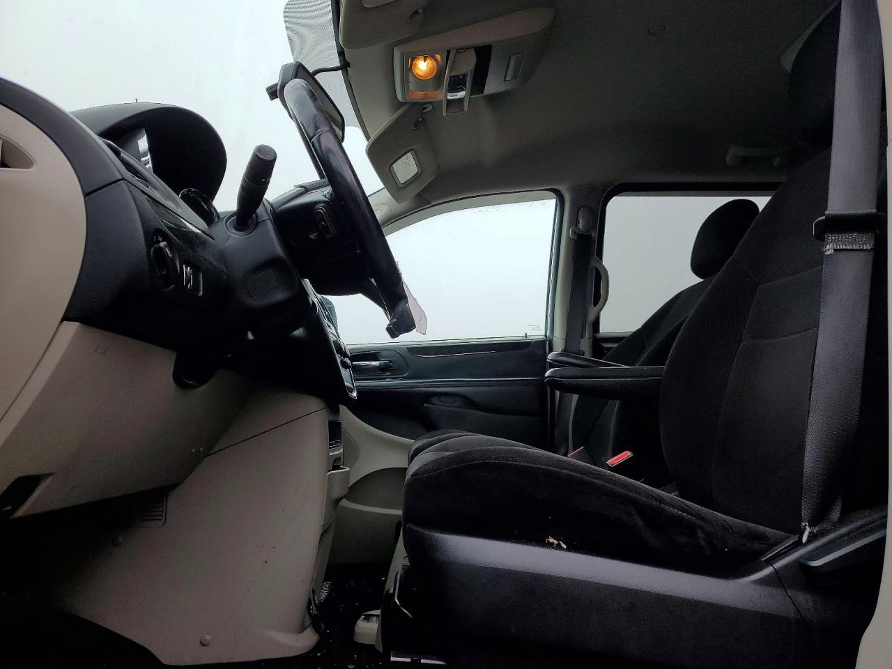2012 DODGE GRAND CARAVAN SE photo 7