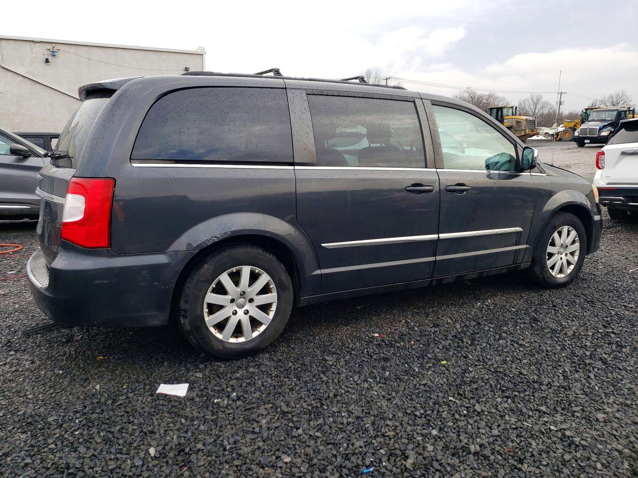 2012 CHRYSLER TOWN & COUNTRY TOURING L photo 3