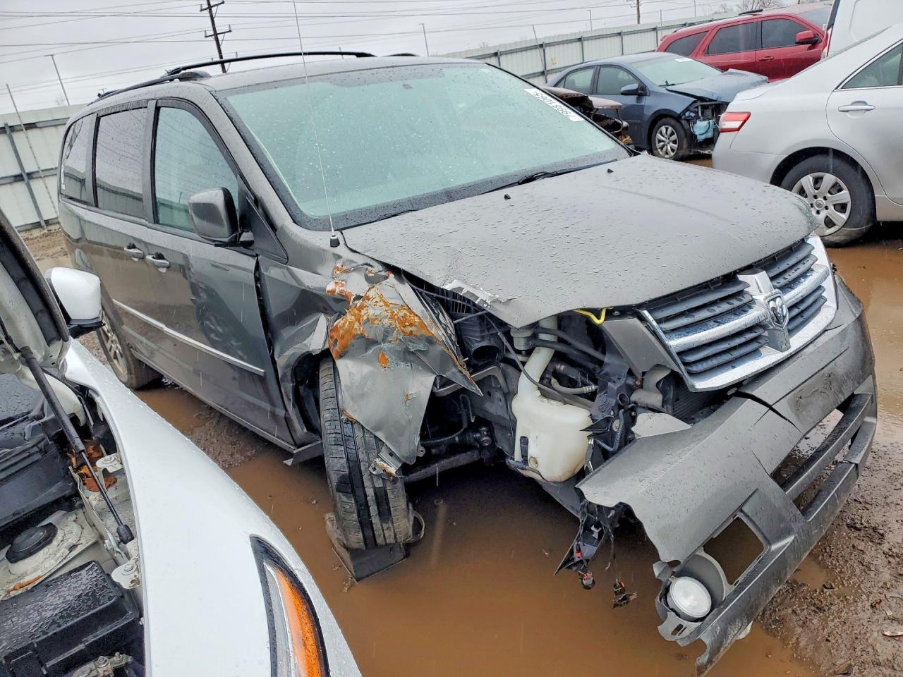 2010 DODGE GRAND CARAVAN CREW photo 4