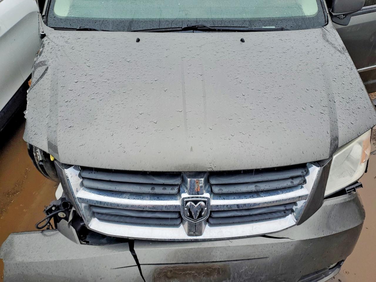 2010 DODGE GRAND CARAVAN CREW photo 12