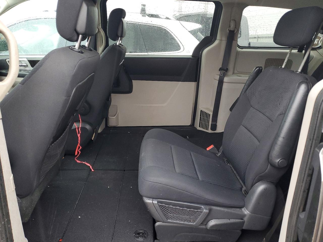 2010 DODGE GRAND CARAVAN CREW photo 11