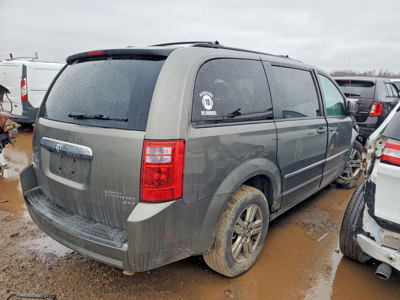 2010 DODGE GRAND CARAVAN CREW photo 3