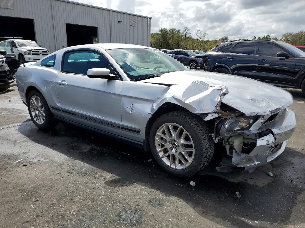 2012 FORD MUSTANG photo 4