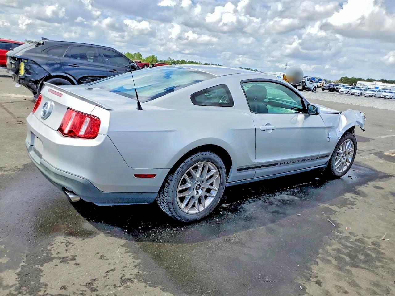 2012 FORD MUSTANG photo 3