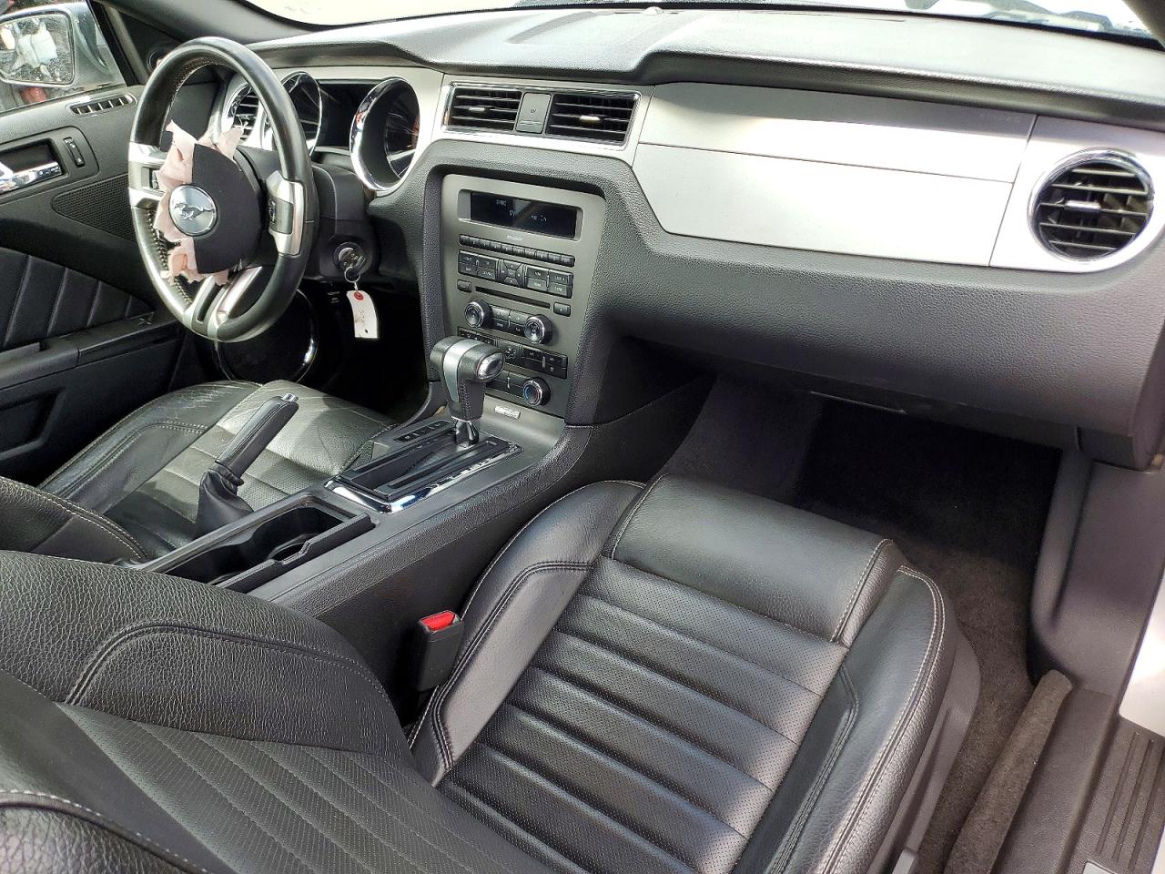 2012 FORD MUSTANG photo 8