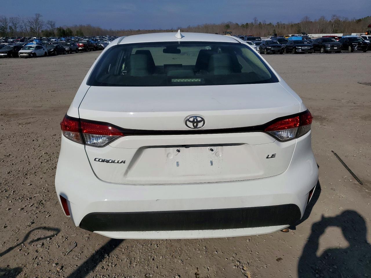2021 TOYOTA COROLLA LE photo 6