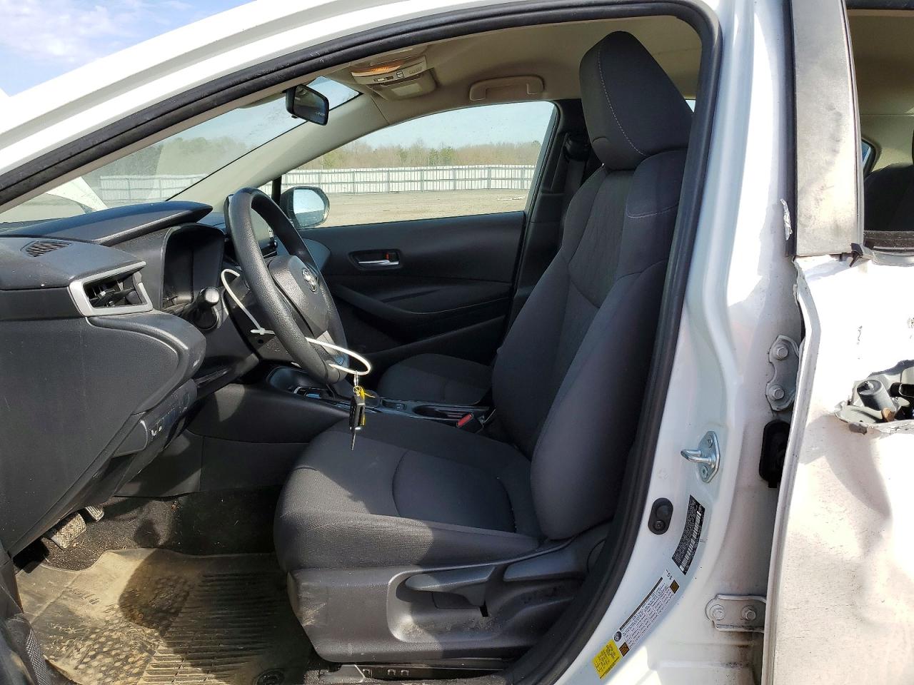 2021 TOYOTA COROLLA LE photo 7