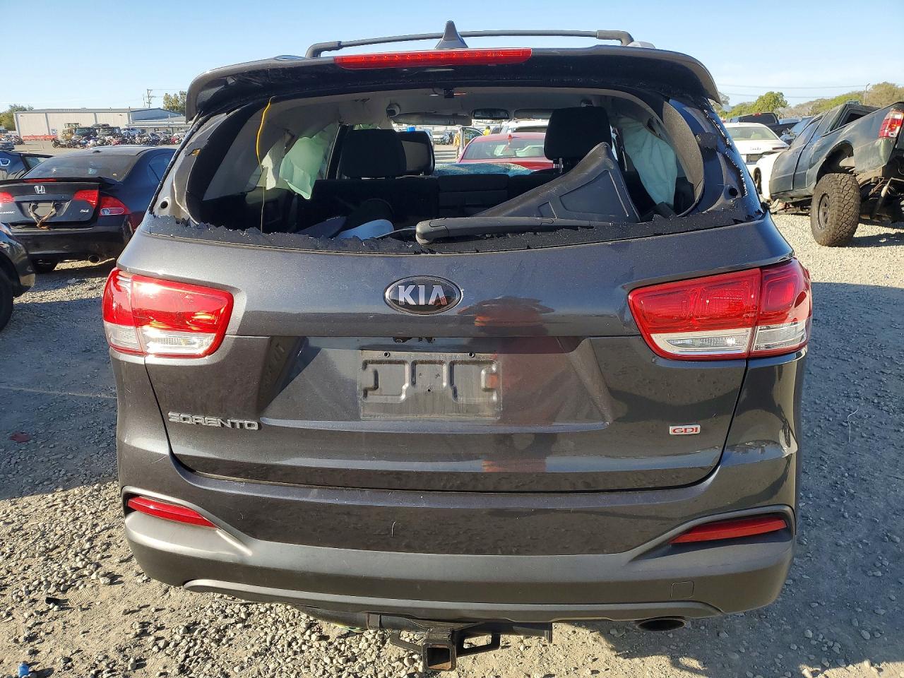 2016 KIA SORENTO LX photo 11