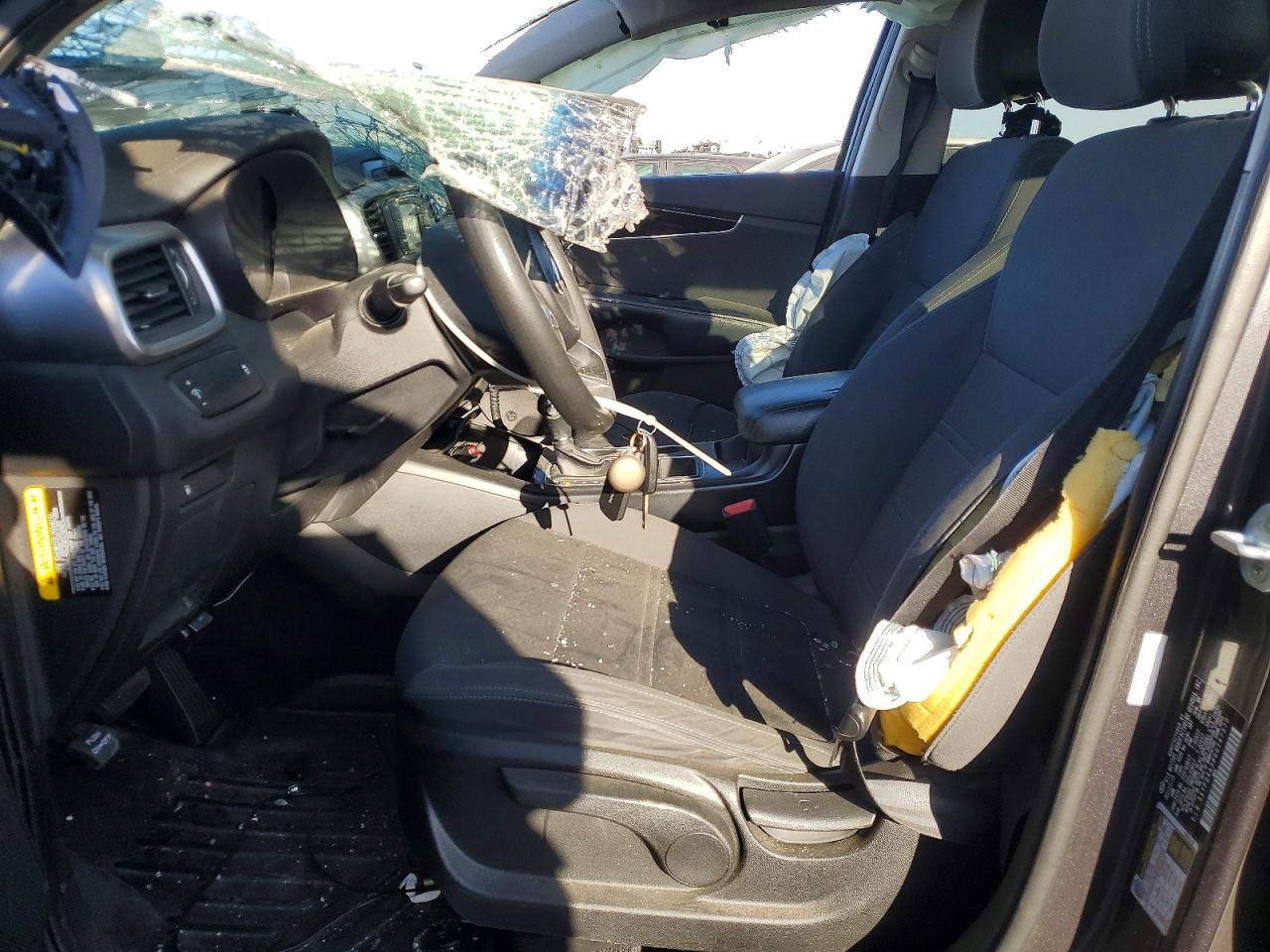 2016 KIA SORENTO LX photo 13