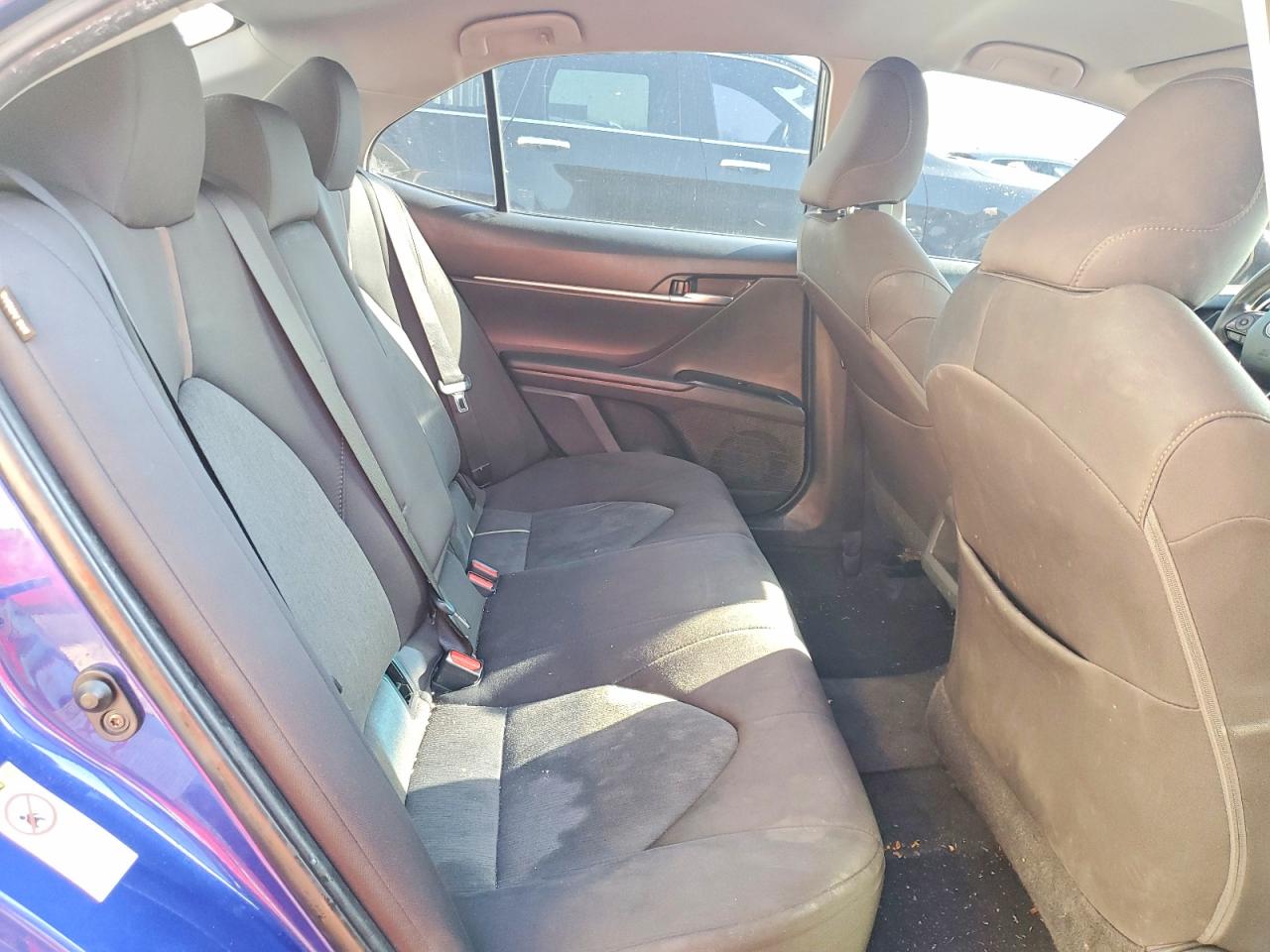 2018 TOYOTA CAMRY LE photo 10