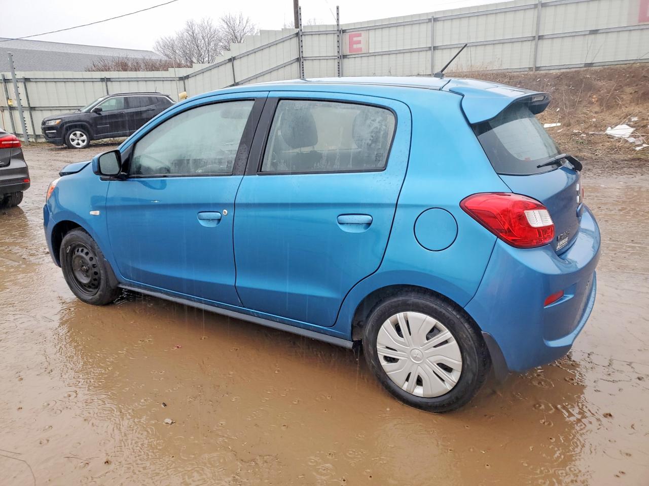 2017 MITSUBISHI MIRAGE ES photo 2