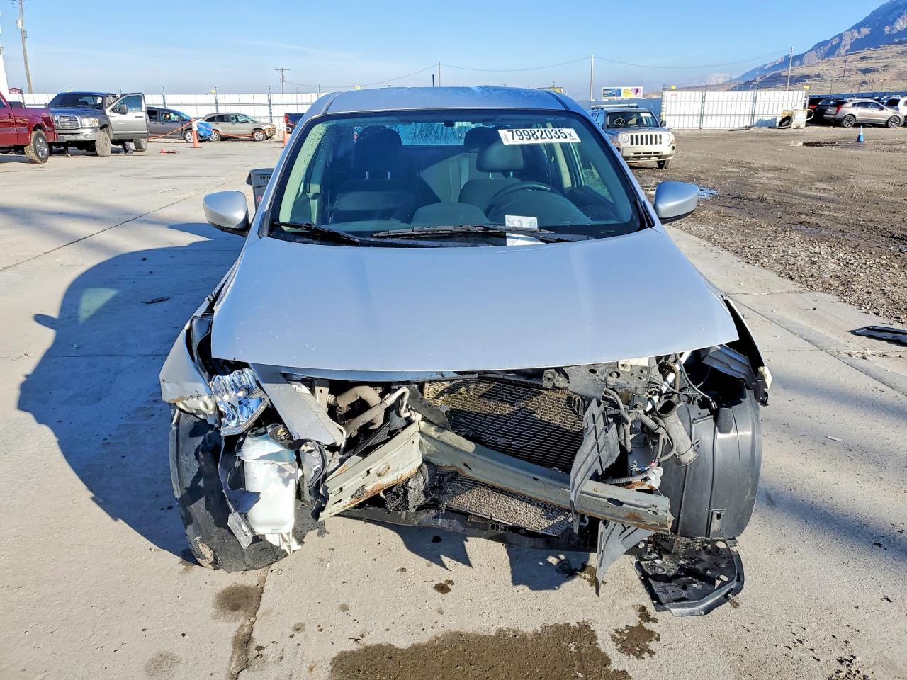 2018 NISSAN VERSA SV photo 17