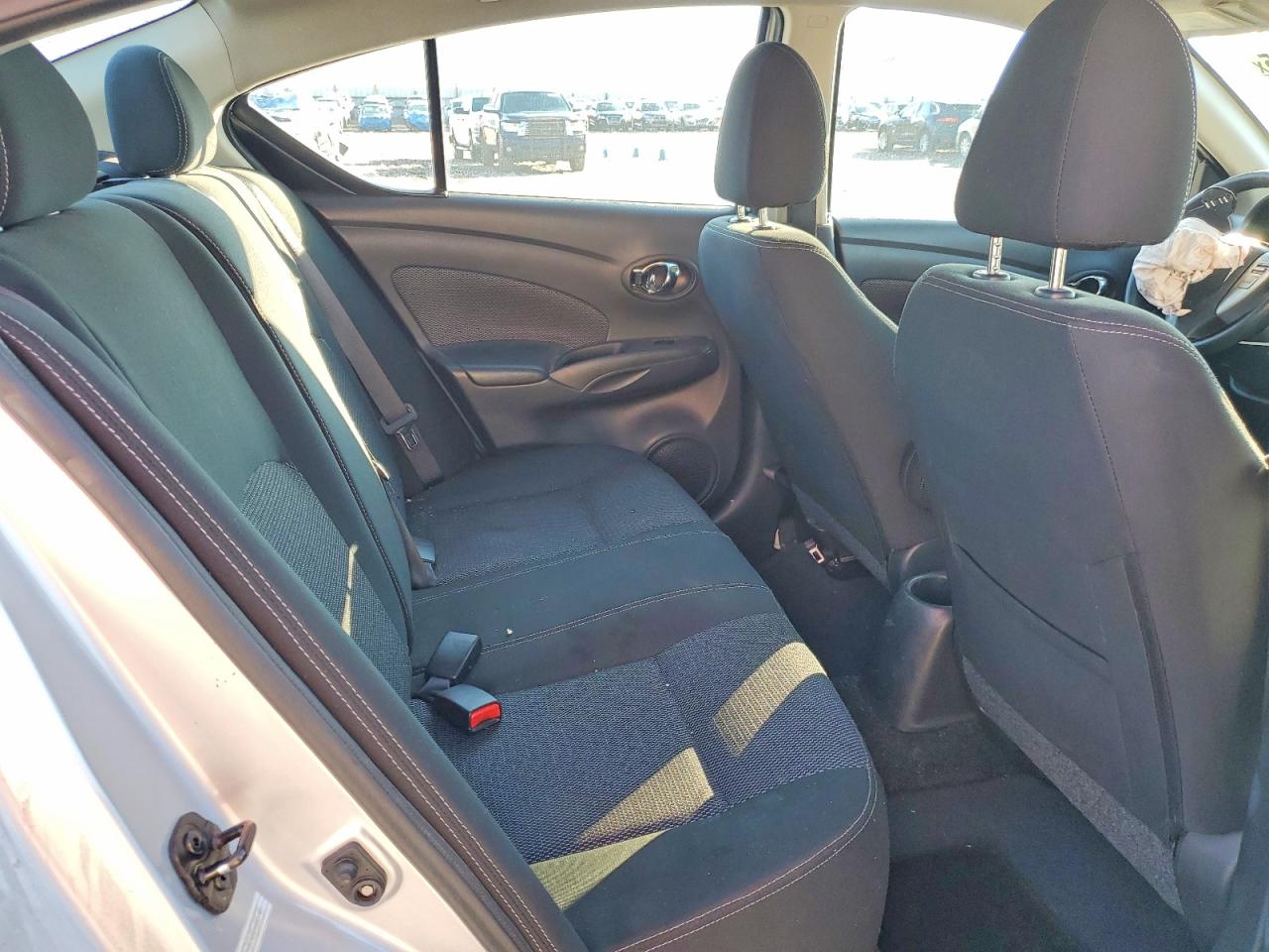 2018 NISSAN VERSA SV photo 37