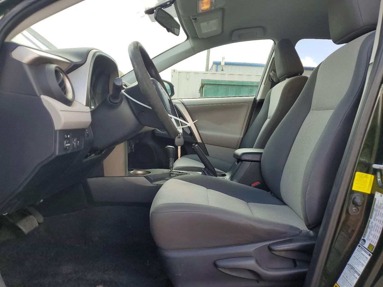 2013 TOYOTA RAV4 LE photo 7