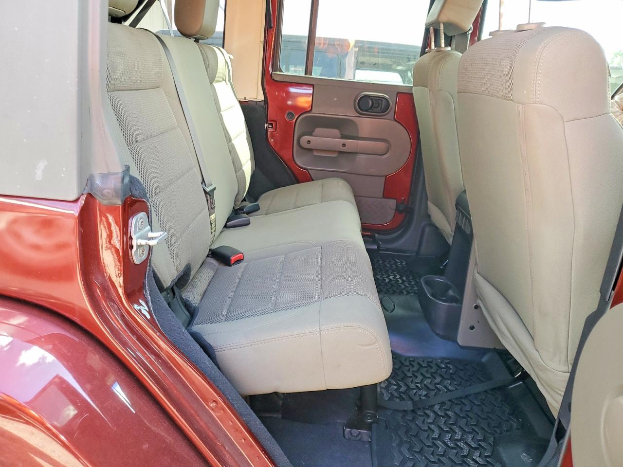 2007 JEEP WRANGLER SAHARA photo 31