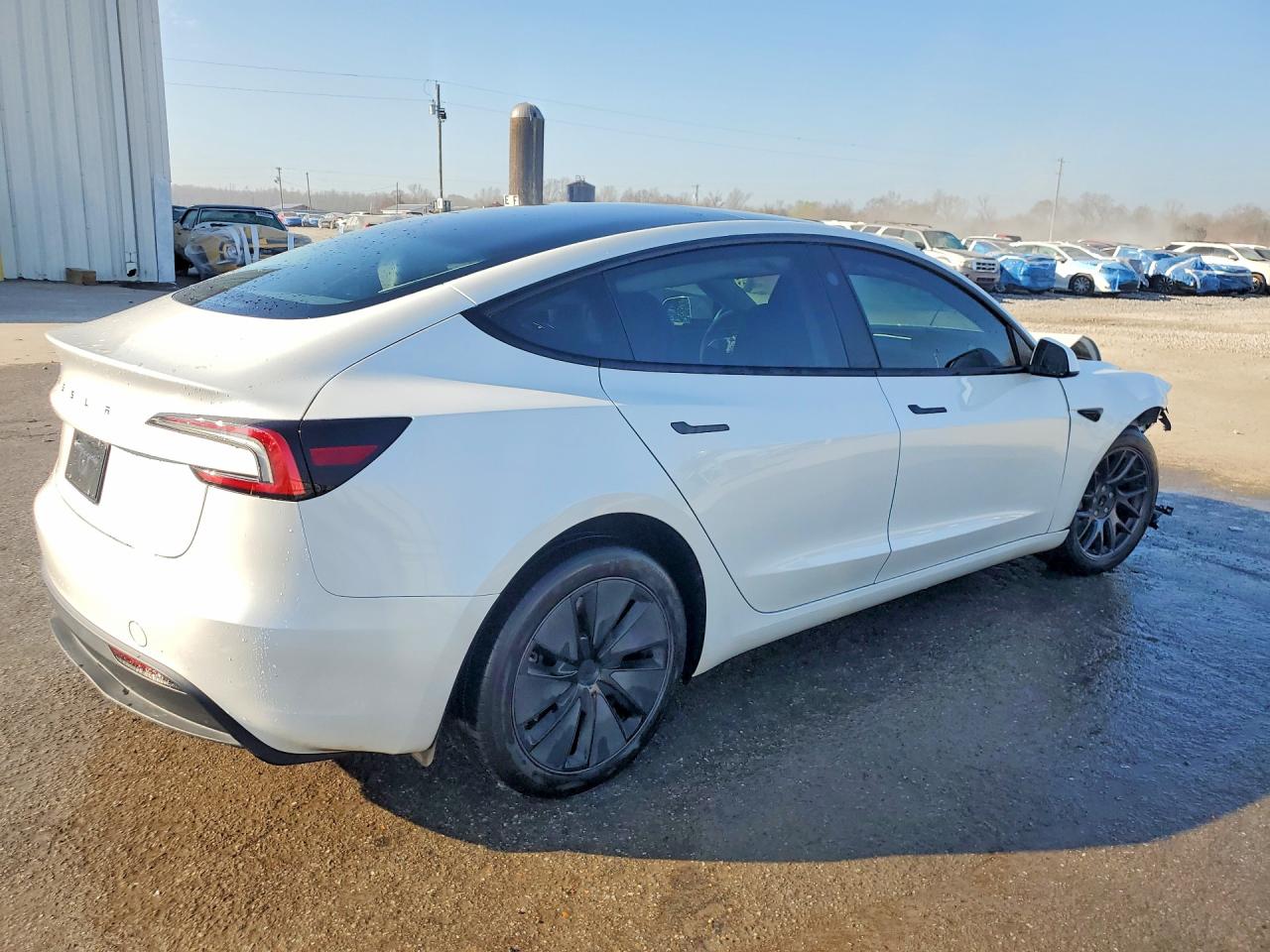 2024 TESLA MODEL 3 photo 3