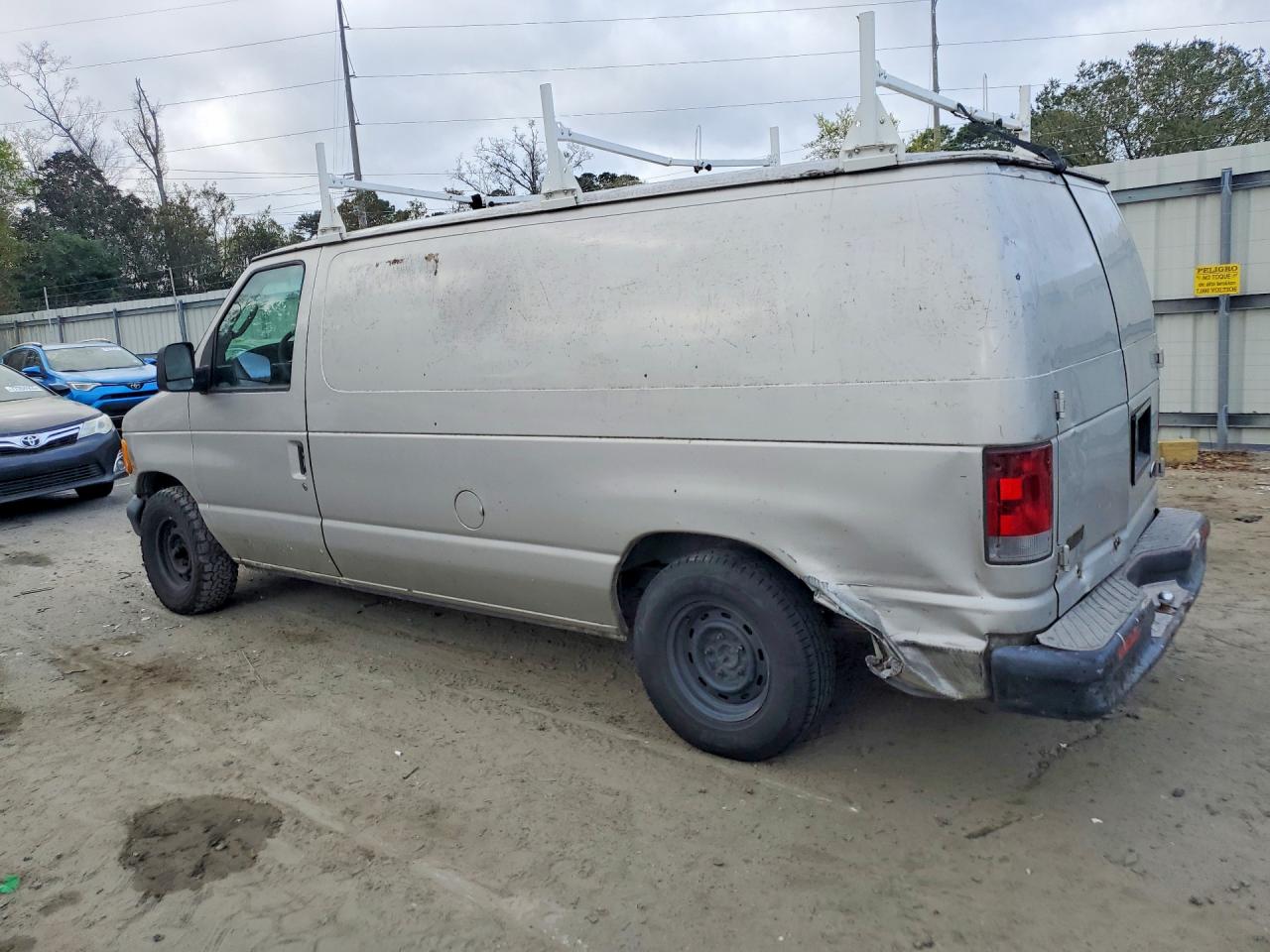 2003 FORD ECONOLINE photo 2