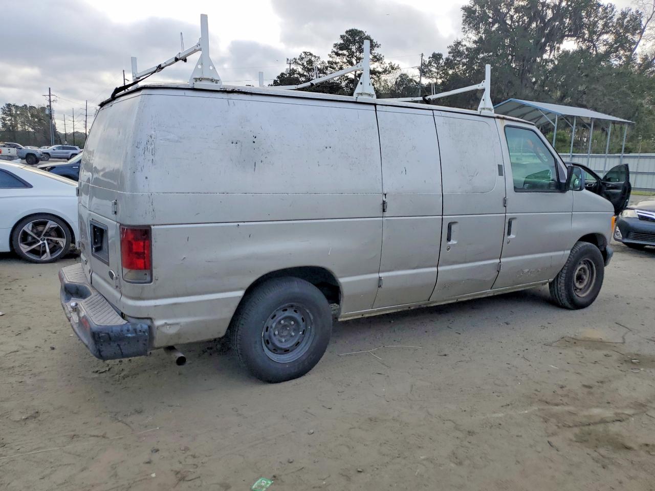 2003 FORD ECONOLINE photo 3