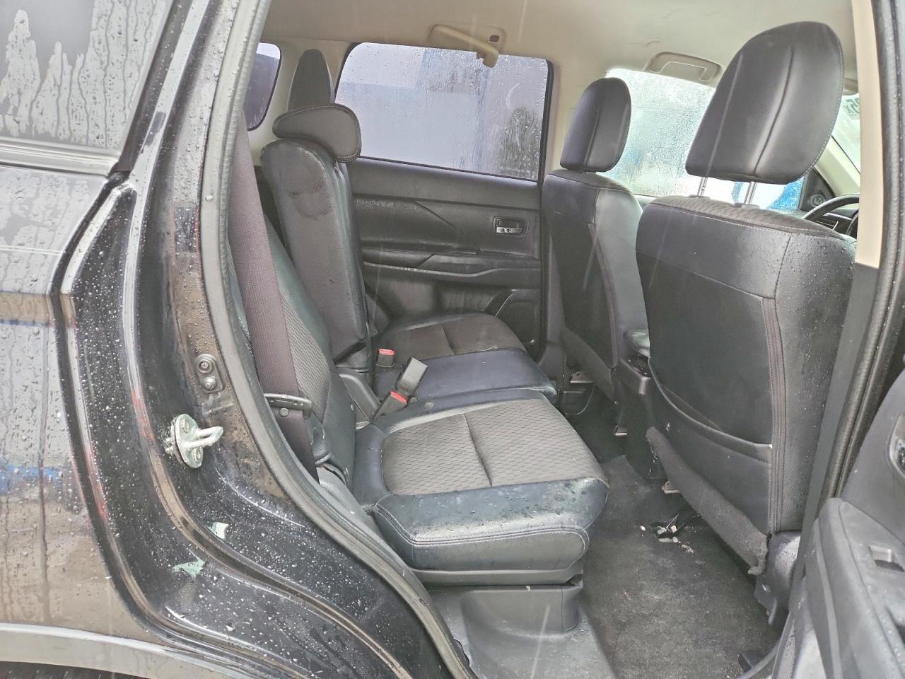 2015 MITSUBISHI OUTLANDER SE photo 21