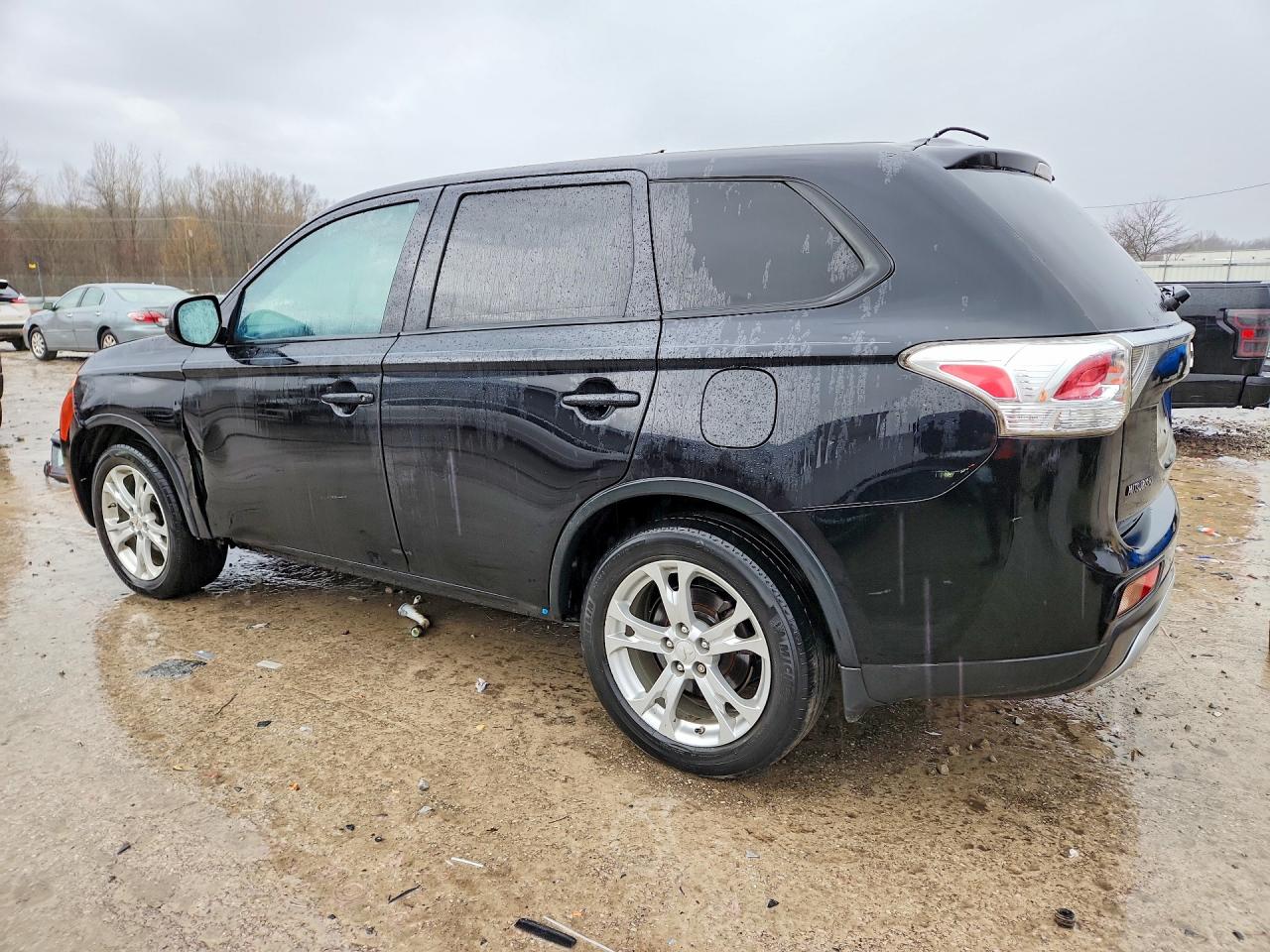 2015 MITSUBISHI OUTLANDER SE photo 3