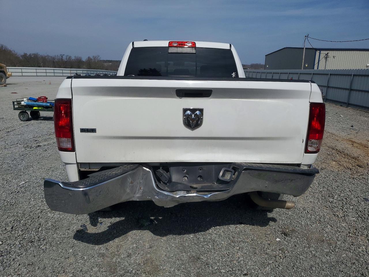 2019 RAM 1500 CLASSIC SLT photo 16