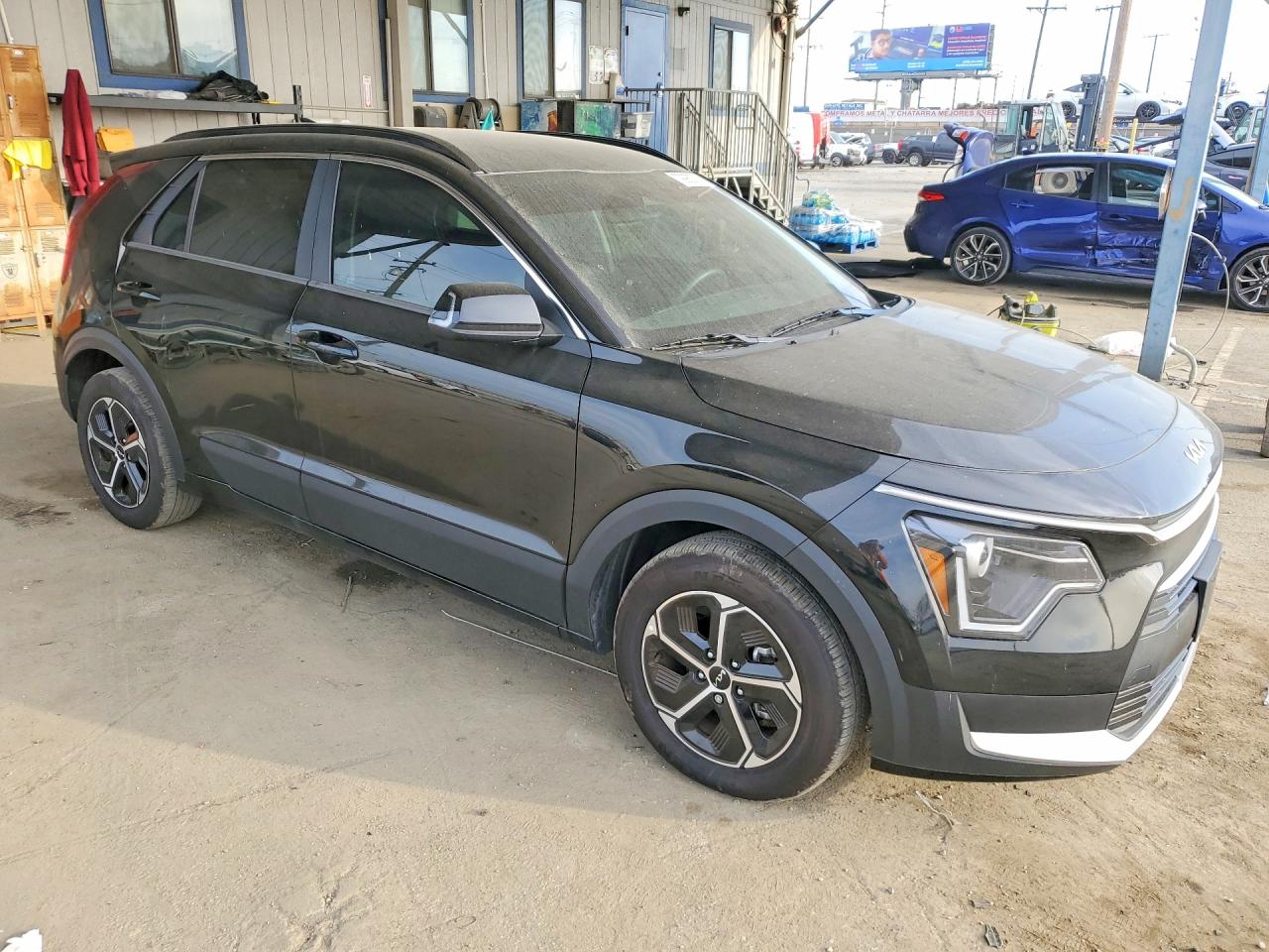 2025 KIA NIRO EX photo 4