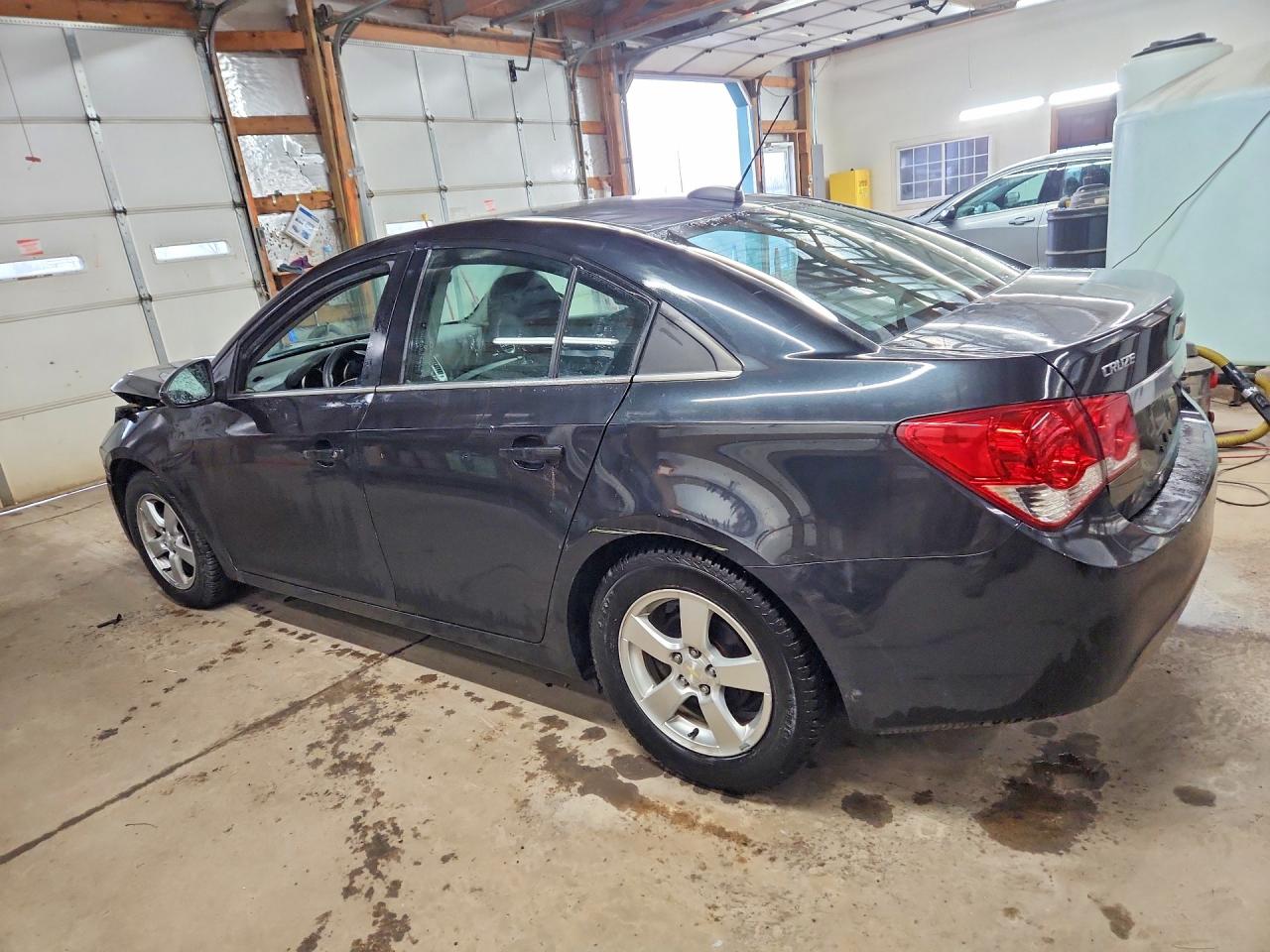 2016 CHEVROLET CRUZE LIMITED LT photo 2