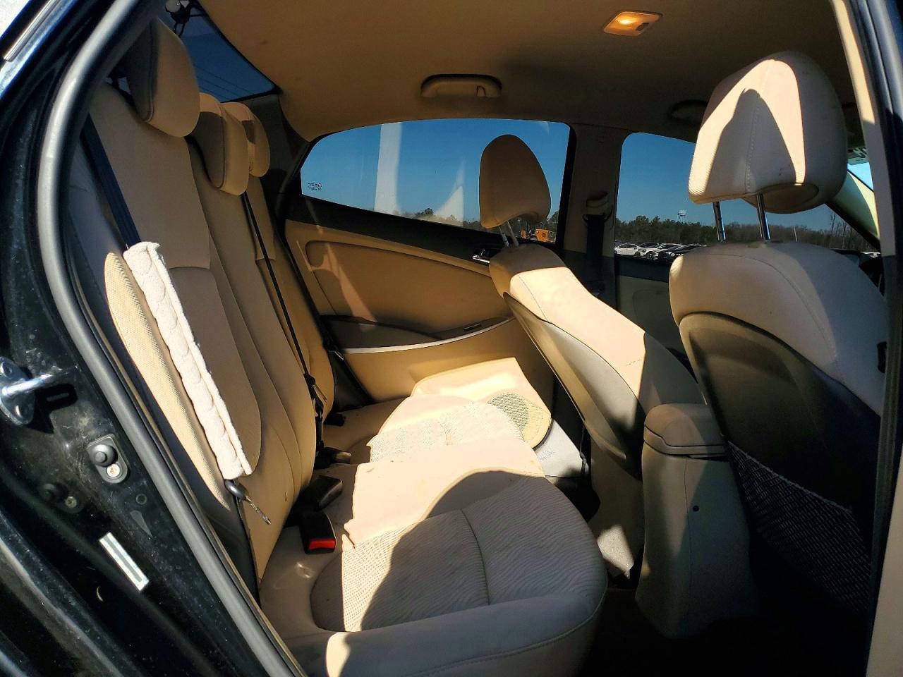 2012 HYUNDAI ACCENT GLS photo 28