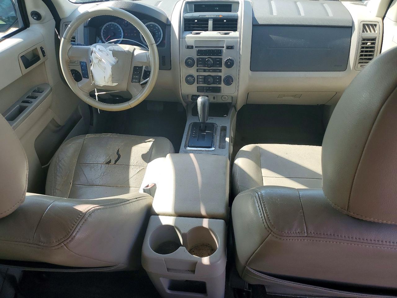 2010 FORD ESCAPE XLT photo 8