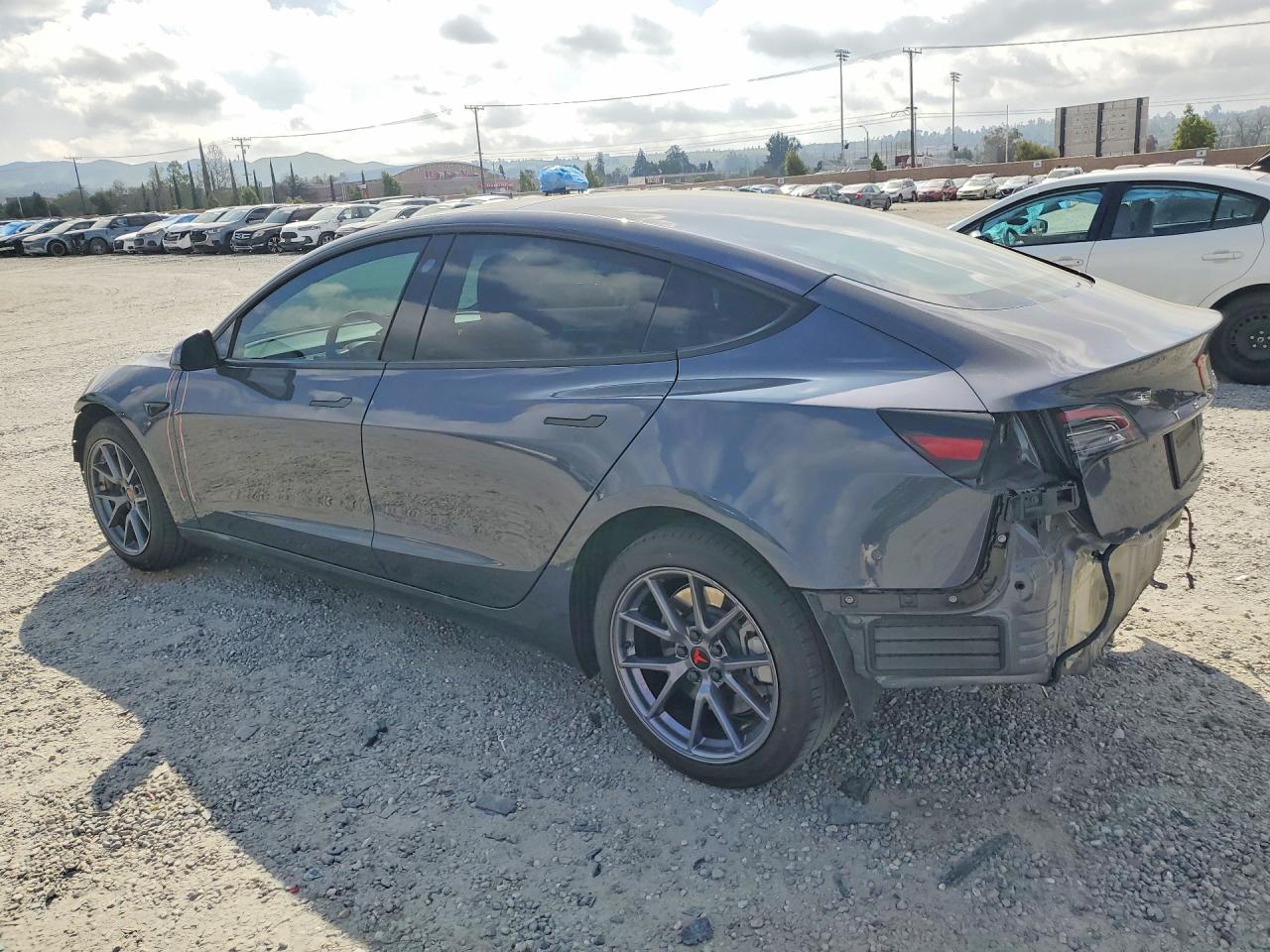 2023 TESLA MODEL 3 photo 3