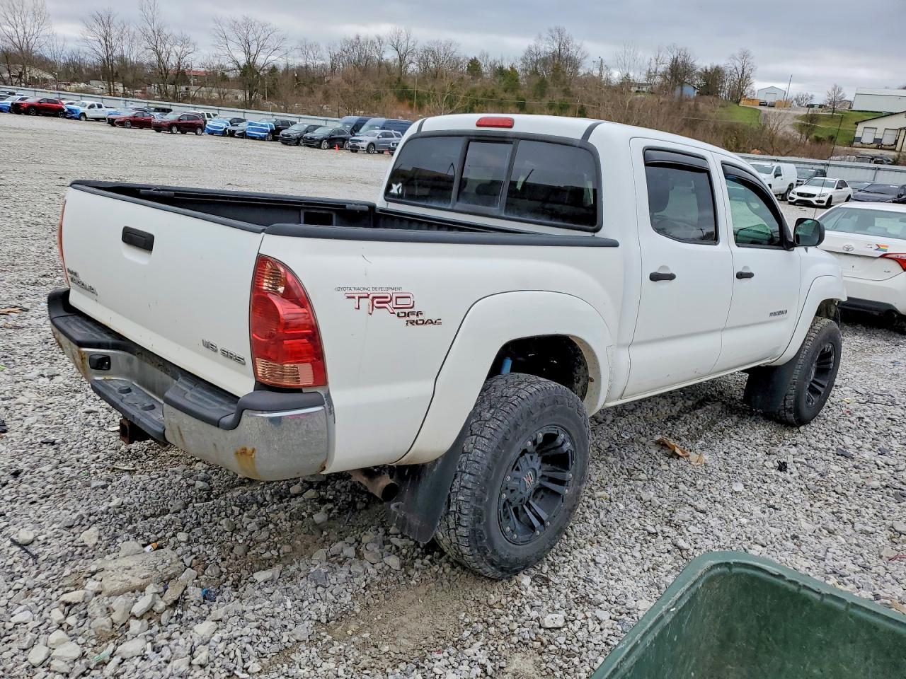 2008 TOYOTA TACOMA V6 photo 3