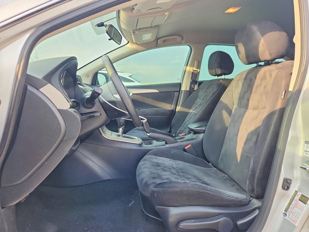 2013 NISSAN SENTRA S photo 7